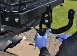 Professional Towbar Insta..