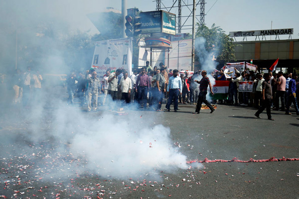 Kashmiri-civilians