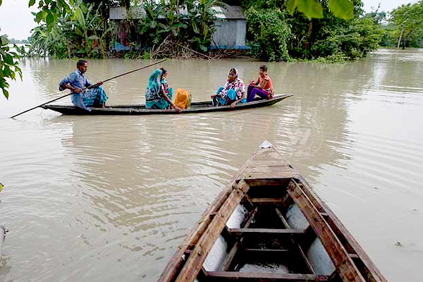 /media/k2/galleries/46351/floods-01