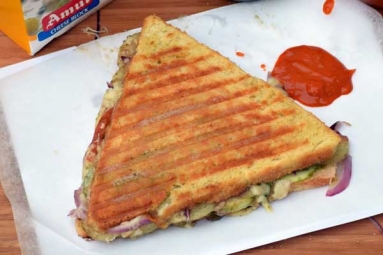 Three Layered Cheese Grilled Sandwich Recipe