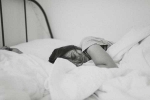 sleeping too much causes, oversleeping causes, 6 dangerous side effects of oversleeping, Migraine