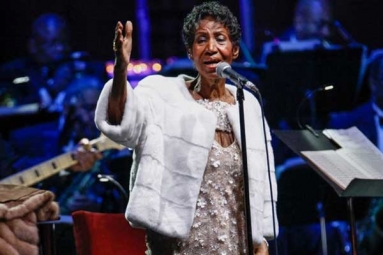 Aretha Franklin "Gravely Ill" With Cancer: Reports