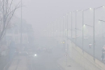 Delhi Smog updates, Delhi Air Quality, heavy smog grips delhi as air quality nears severe, Toxic