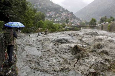 11 Killed as Heavy Rain Strikes North Indian States