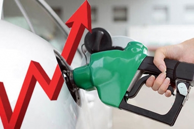 In an Upsurge in Fuel Prices for 18 days, Diesel Now costlier than Petrol