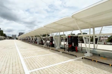 Bengaluru Charge Zone Unveils India's Largest EV Charging Hub