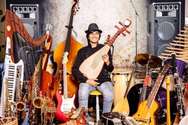 Meet Neil Nayyar, an Indian Origin Teen Who Can Play 107 Instruments
