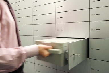 NRI Couple Visits Bank After a Decade, Find Locker Empty