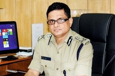 SC Orders Kolkata Police Commissioner Rajeev Kumar to Appear Before CBI