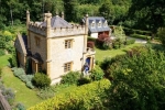 smallest Castle is for sale, London, united kingdom s smallest castle is for sale, Queen victoria