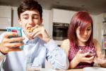 social media, social media, relations suffering due to penetrated technology in lives says study, Dinner time social media, social media, relations suffering due to penetrated technology in lives says study, Dinner time