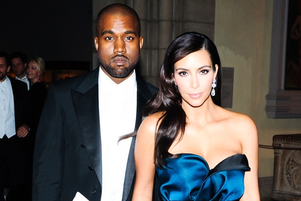 Kim-Kanye to marry on May 24 at Versailles},{Kim-Kanye to marry on May 24 at Versailles