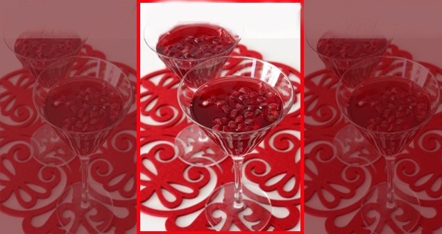 Pomegranate Christmas Cocktail Recipe