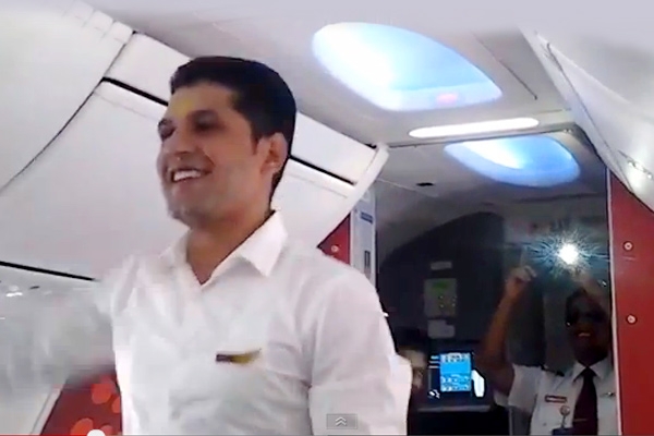 SpiceJet booked for mid air holi celebration},{SpiceJet booked for mid air holi celebration