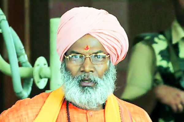Sakshi Mahraj says hindu women should beget at least four},{Sakshi Mahraj says hindu women should beget at least four