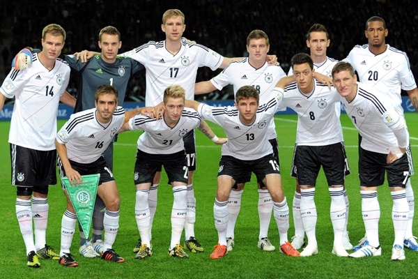 German defense in hot soup},{German defense in hot soup