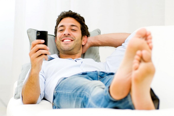 How smartphones are messing up your sleep?},{How smartphones are messing up your sleep?