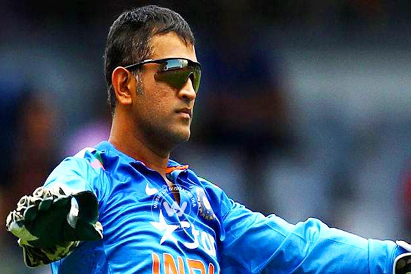 MS Dhoni offers to quit?},{MS Dhoni offers to quit?