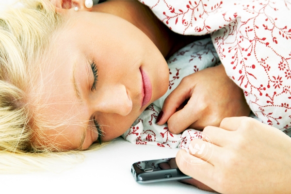 Why you should never sleep with your mobile phones?},{Why you should never sleep with your mobile phones?
