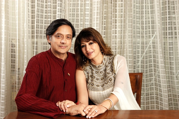 Sunanda death story Developments - Shasi Tharoor takes on media},{Sunanda death story Developments - Shasi Tharoor takes on media
