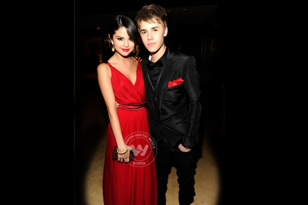 Selena Gomez and Justin Bieber couple again?},{Selena Gomez and Justin Bieber couple again?