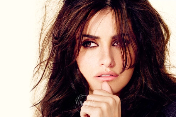 Penelope Cruz in next 007 movie},{Penelope Cruz in next 007 movie
