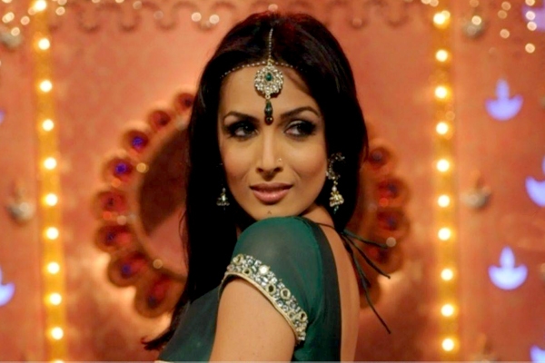 Malaika Arora in an item number in 'Dolly Ki Doli'},{Malaika Arora in an item number in 'Dolly Ki Doli'