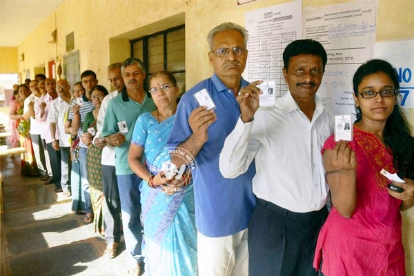 Lok Sabha elections 2014: Phase 3 registers high voter turnout},{Lok Sabha elections 2014: Phase 3 registers high voter turnout