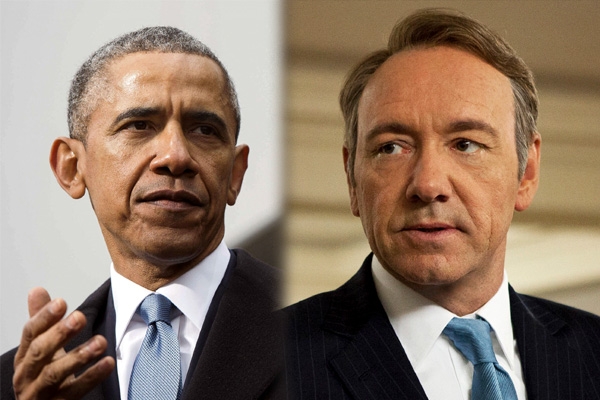 President Barack Obama mimes Frank Underwood},{President Barack Obama mimes Frank Underwood