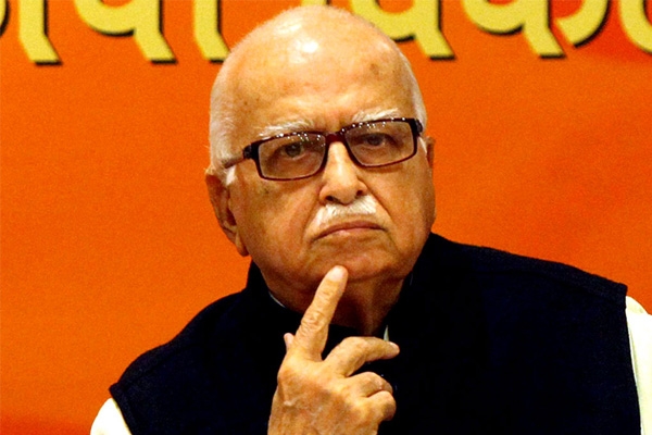 'Advani La pata' posters in Gandhinagar},{'Advani La pata' posters in Gandhinagar