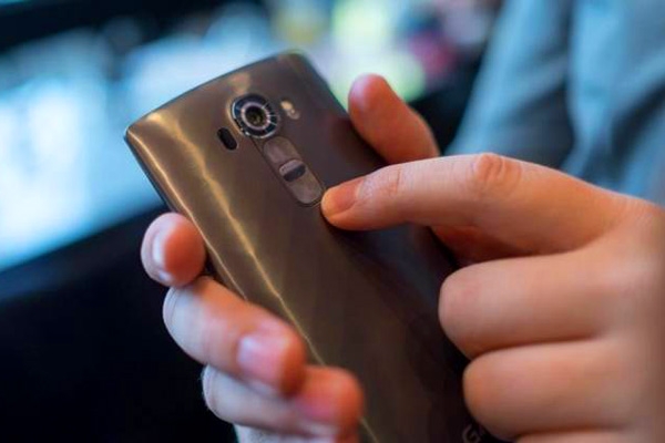 LG plans to overtake Samsung Galaxy S6 and the iPhone 6 &ndash; Features!},{LG plans to overtake Samsung Galaxy S6 and the iPhone 6 &ndash; Features!
