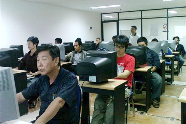 East Valley Web Workers organizes Modern Web Development Workshops