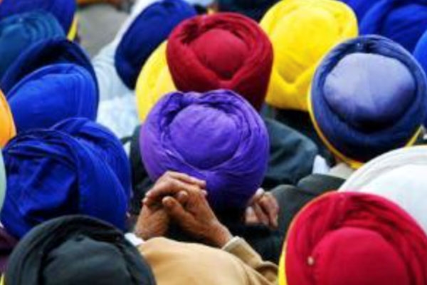 Sikhs in UK criticize use of Asian for criminals},{Sikhs in UK criticize use of Asian for criminals