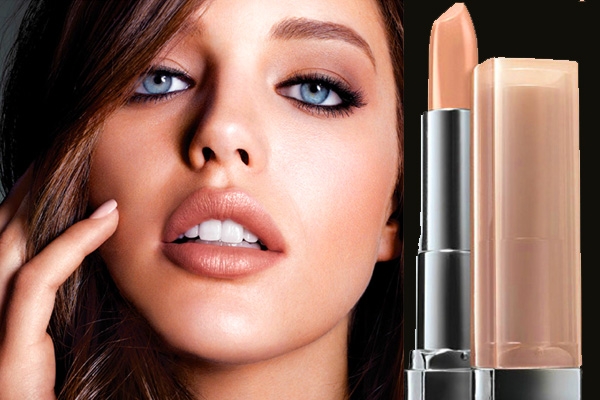 Set a new look with nude lipstick},{Set a new look with nude lipstick