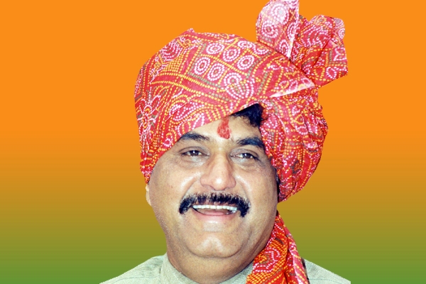 Rural Development Minister Gopinath Munde killed in road accident},{Rural Development Minister Gopinath Munde killed in road accident