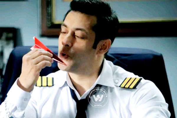 Salman Khan baffles in the second teaser of Bigg Boss 8},{Salman Khan baffles in the second teaser of Bigg Boss 8