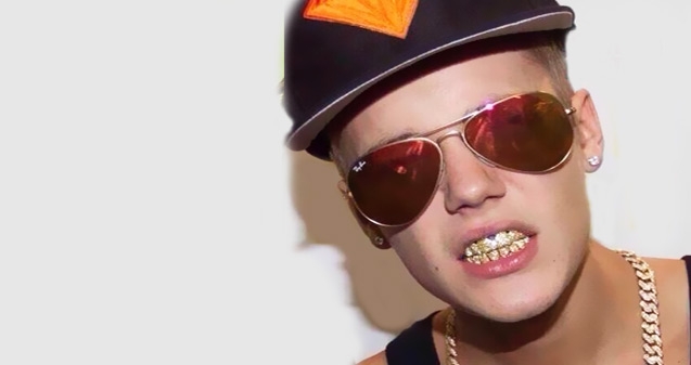 Justin Bieber parties 'hard' with strippers},{Justin Bieber parties 'hard' with strippers