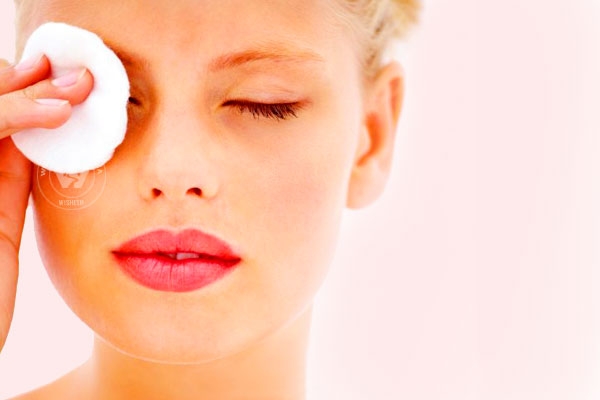 Simple ways to remove makeup at home},{Simple ways to remove makeup at home