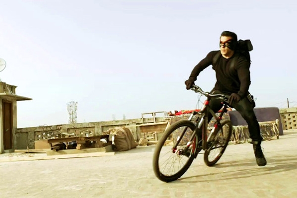 Kick opening scene: Salman Khan to enter with a bang},{Kick opening scene: Salman Khan to enter with a bang