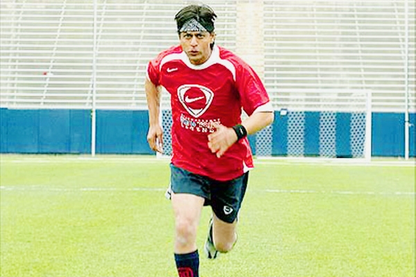 Shah Rukh has big FIFA world cup plans},{Shah Rukh has big FIFA world cup plans