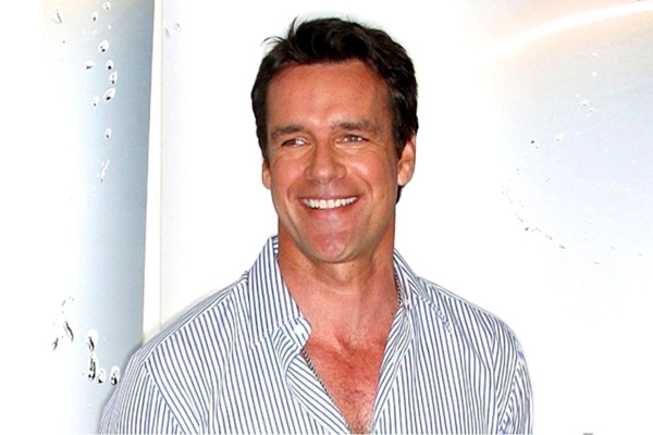David James Elliott to star in 'Trumbo'},{David James Elliott to star in 'Trumbo'