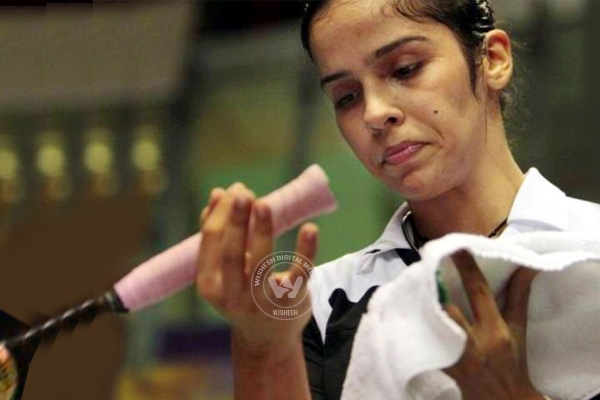 Saina Nehwal crashes out of All England Championship},{Saina Nehwal crashes out of All England Championship