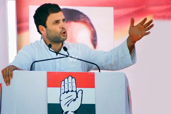 Rahul Gandhi to file nomination papers in Amethi today},{Rahul Gandhi to file nomination papers in Amethi today