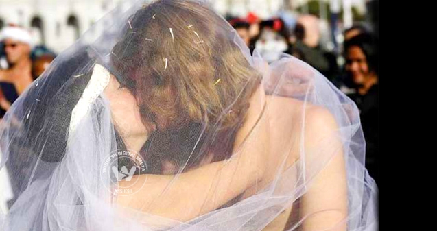 A nude wedding to remember!},{A nude wedding to remember!