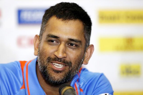 Dhoni voice on Gayle and AB de Villiers},{Dhoni voice on Gayle and AB de Villiers