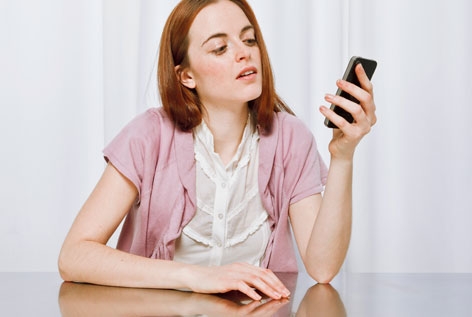 Why to avoid snooping into your partner&#039;s phone