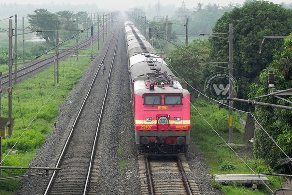 Schoolboy Lost Life Trying To Take Selfie Atop Train In Mumbai
